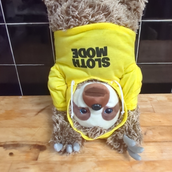 Snax The Sloth Mimicking Talking Sloth Plush Creepy Possessed Voice Play Back - Picture 9 of 10